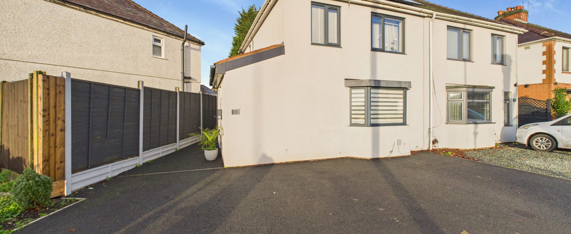 171 Heath Road, CV12 0BW